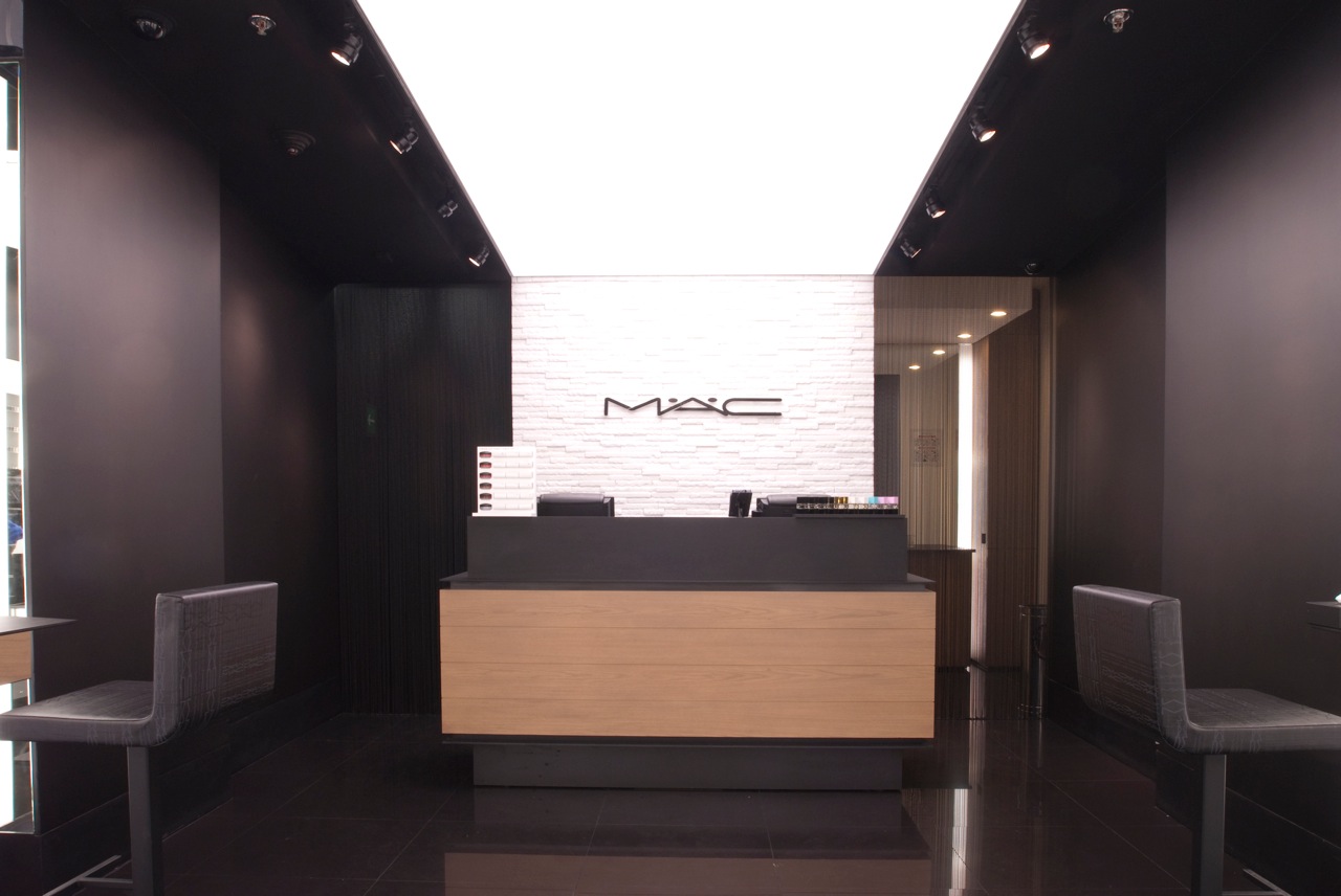 Proyecto retail — interior comercial premium